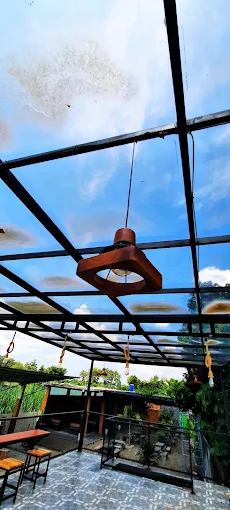 Kanopi kaca & langit